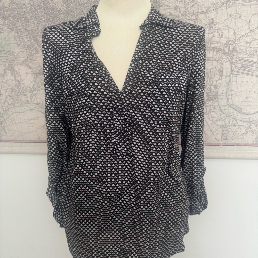 Splendid Black and White Geometric Blouse